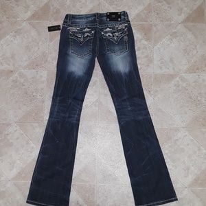 Beautiful brand new Miss me Jean's 28